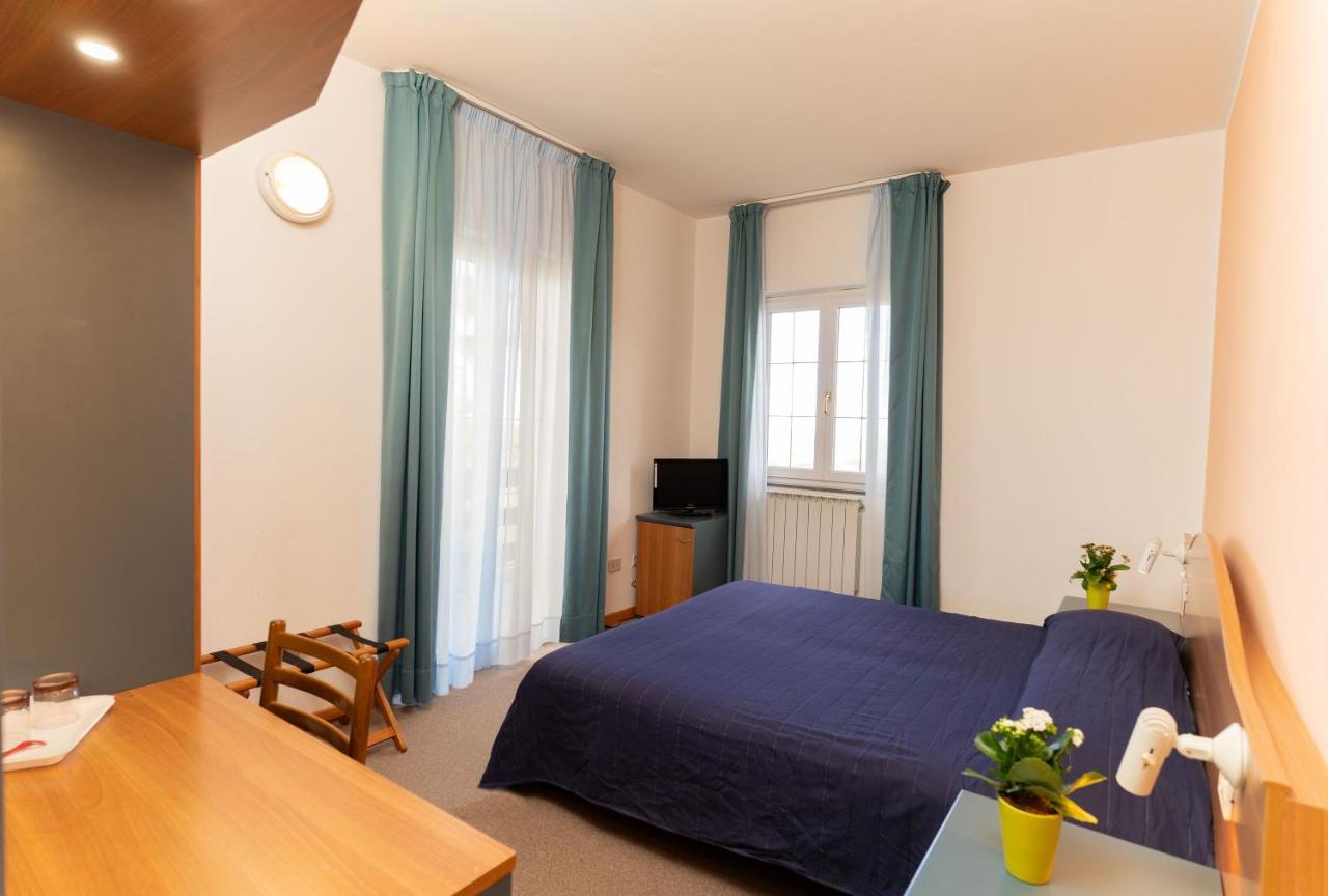 Hotel Gambrinus Abbadia San Salvator Extérieur photo