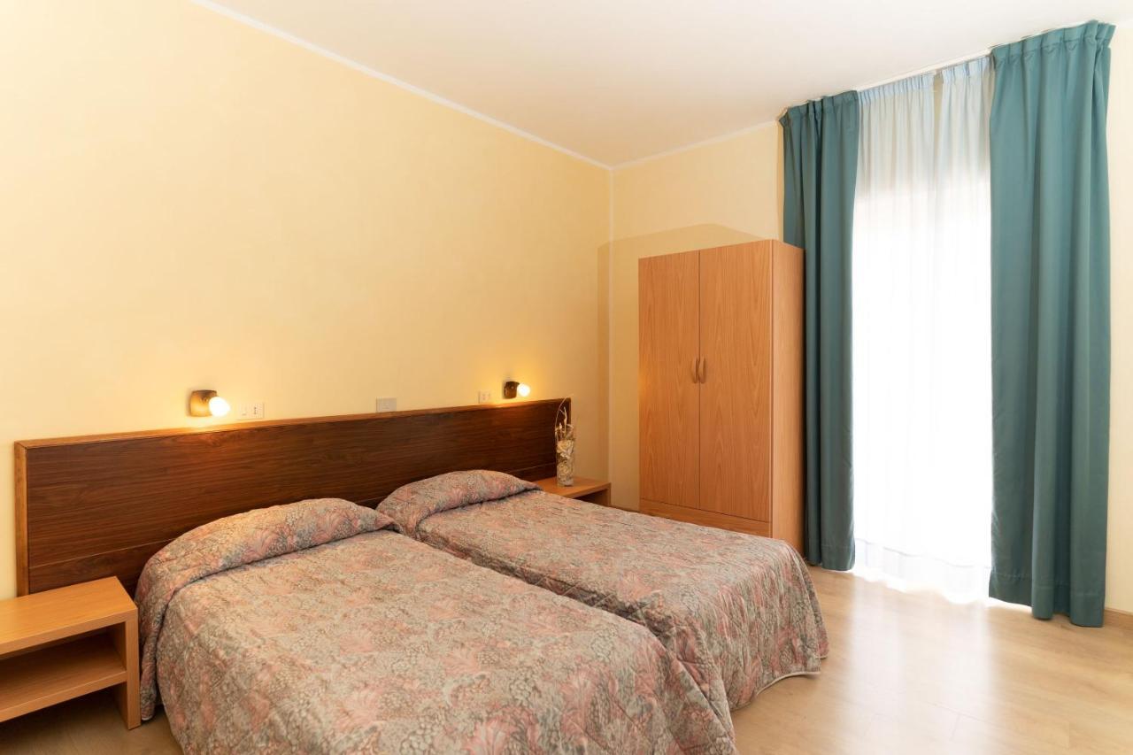 Hotel Gambrinus Abbadia San Salvator Extérieur photo