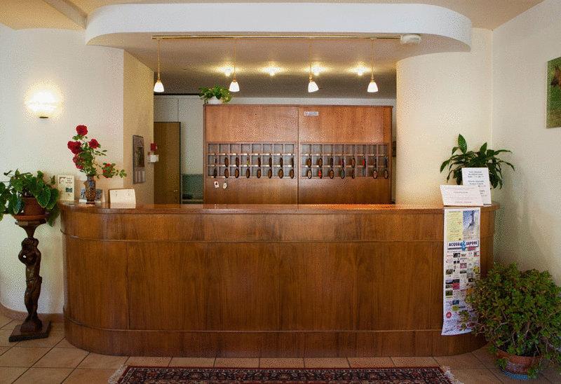 Hotel Gambrinus Abbadia San Salvator Extérieur photo