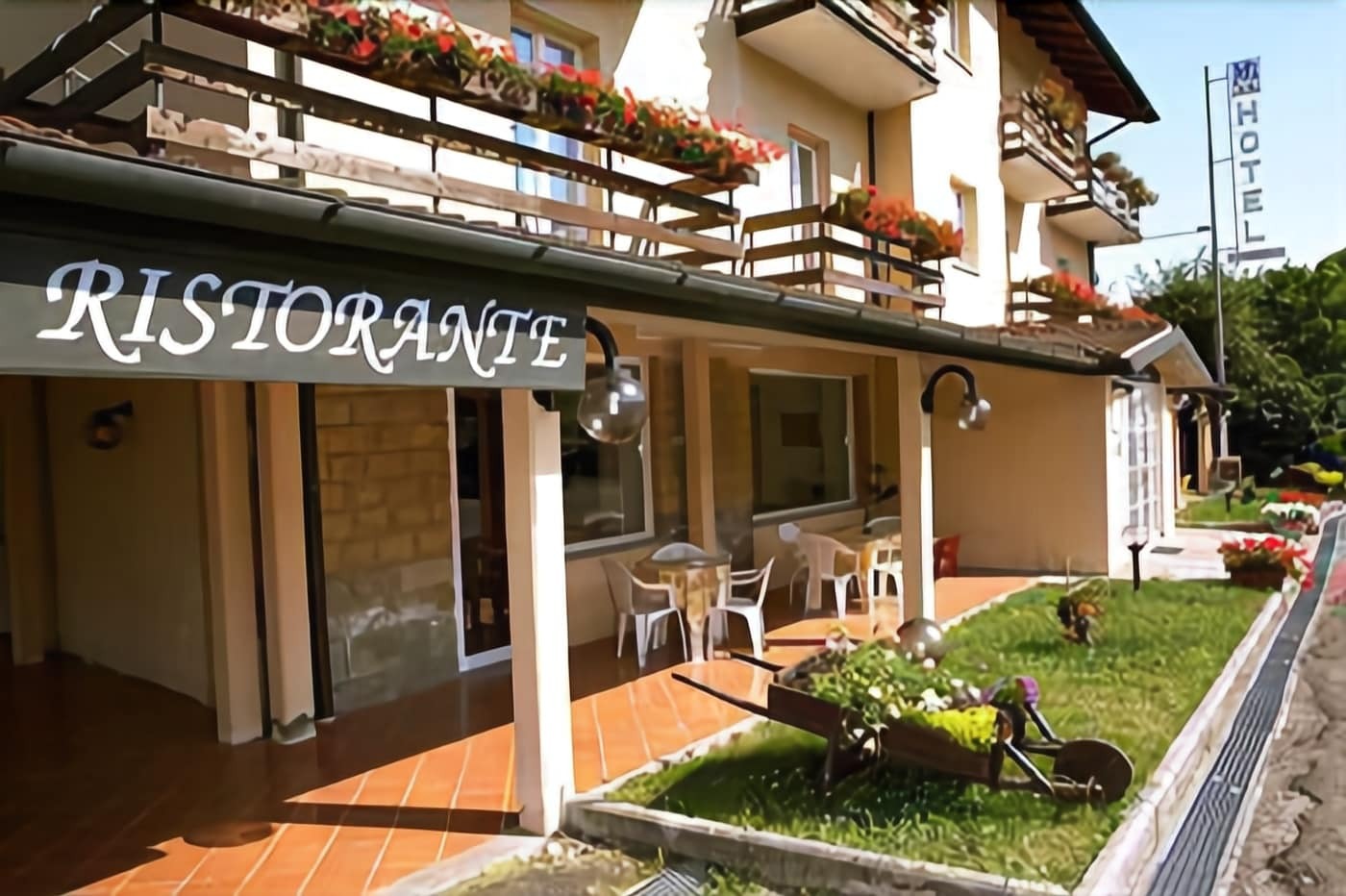 Hotel Gambrinus Abbadia San Salvator Extérieur photo